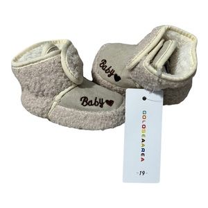 Baby Infant 0-6 months Slippers New with Tags